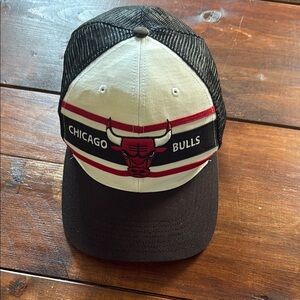 Chicago Bulls Black and White Cap Snap Back